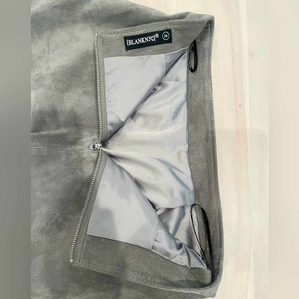 Blank NYC Charcoal Suede Mini Skirt - Picture 5 of 6